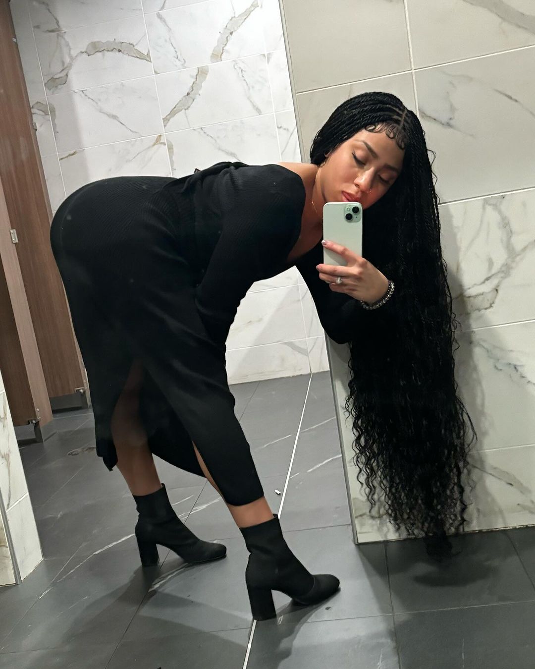 9375567c510b4a3099ef6f30fdd7bb03